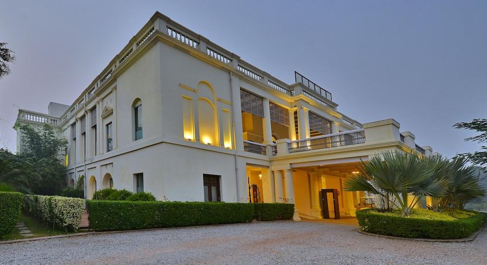 Taj Nadesar Palace Bénarès Extérieur photo