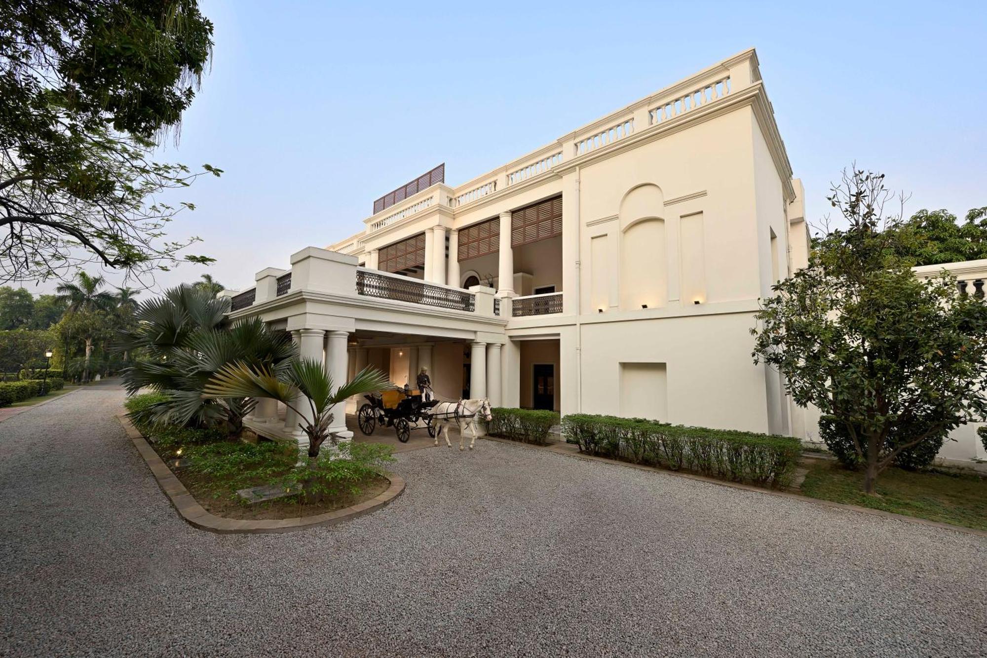 Taj Nadesar Palace Bénarès Extérieur photo
